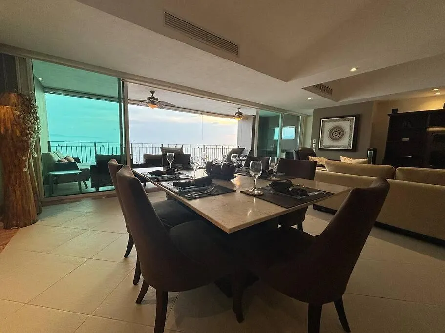 Apartament Grand V Beach Front Condo Torre 2000 Puerto Vallarta Meksyk