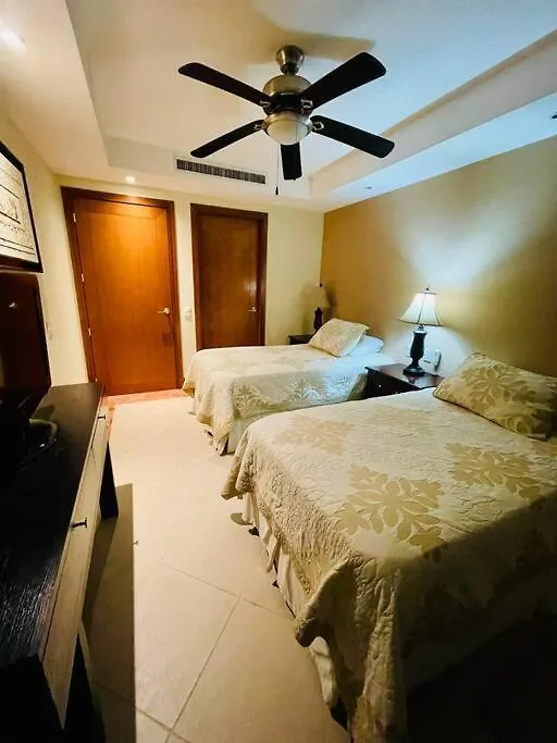 Lejlighed Grand V Beach Front Condo Torre 2000 Puerto Vallarta Mexico