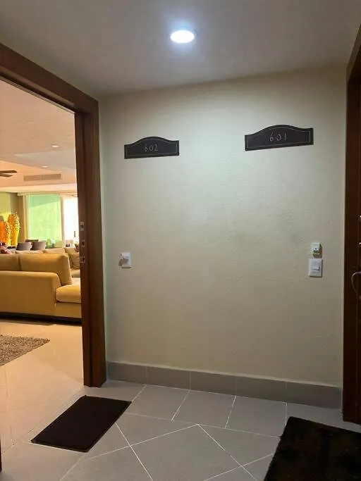 Grand V Beach Front Condo Torre 2000 Puerto Vallarta Lejlighed