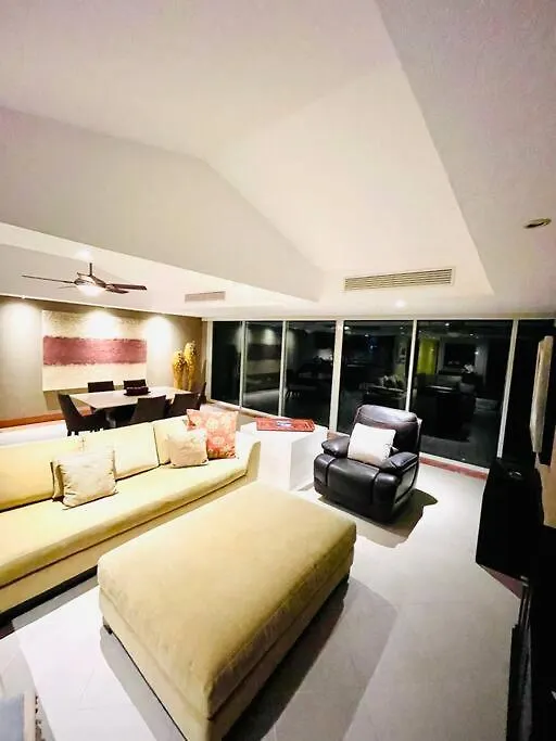 Grand V Beach Front Condo Torre 2000 Puerto Vallarta Lejlighed