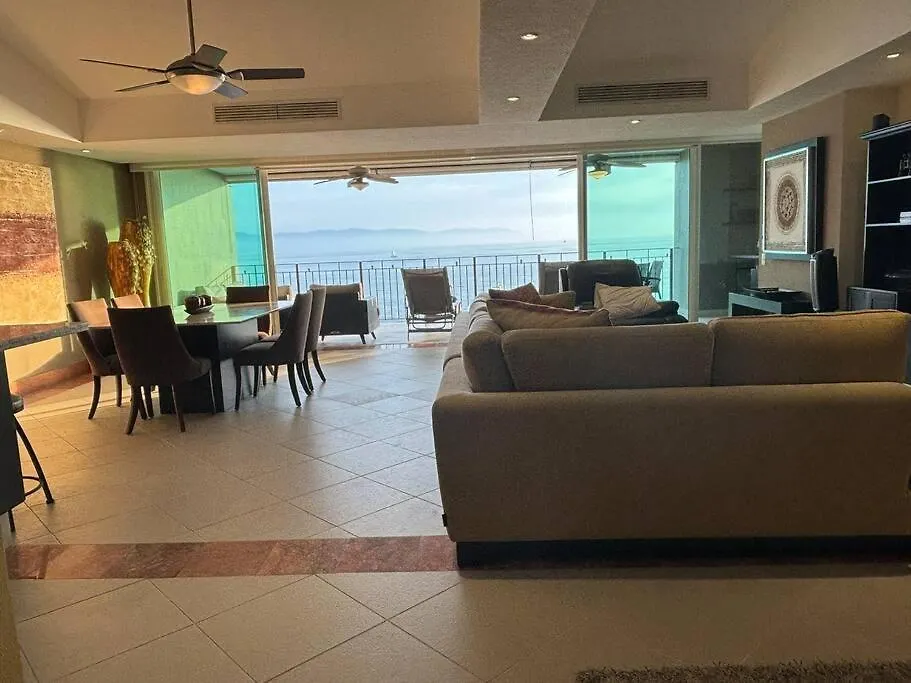 Grand V Beach Front Condo Torre 2000 Puerto Vallarta