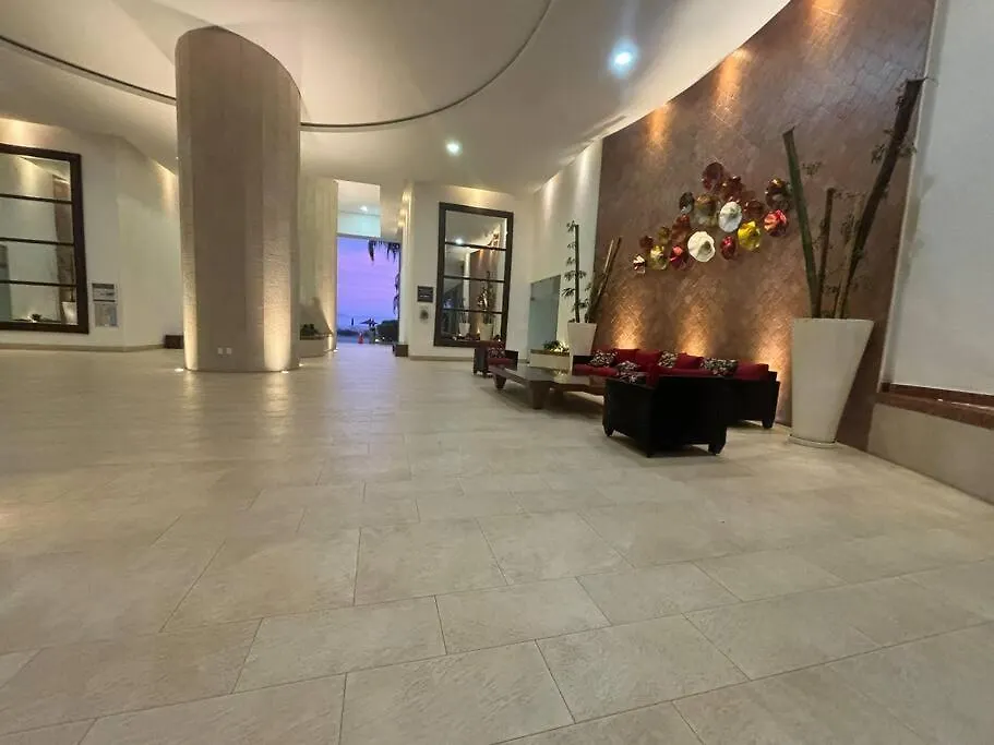 Grand V Beach Front Condo Torre 2000 Puerto Vallarta 0*,