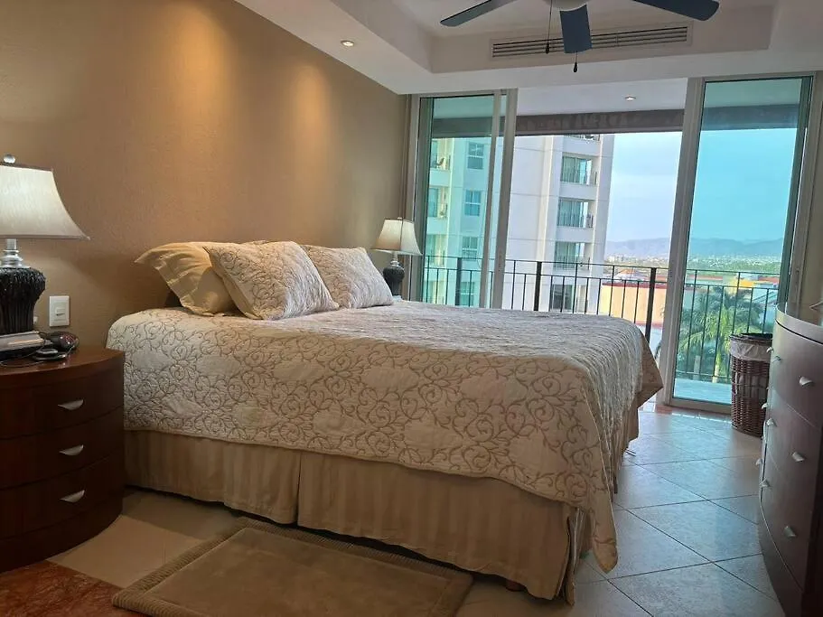 Grand V Beach Front Condo Torre 2000 Puerto Vallarta 0*,