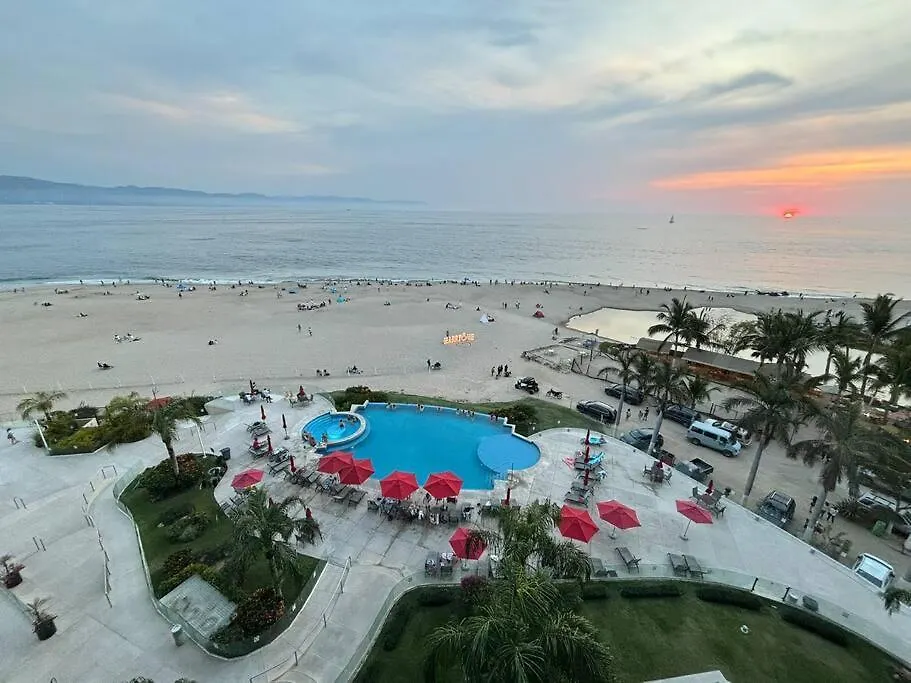 Grand V Beach Front Condo Torre 2000 Puerto Vallarta 0*,  Mexico